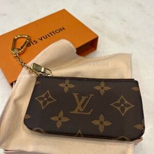 Louis Vuitton monogram key pouch and card holder (BOX AND DUST BAG INCLUDED)